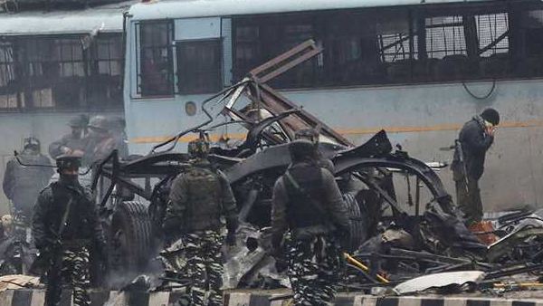 పుల్వామా దాడుల తర్వాత పాకిస్థాన్కు షాకిస్తూ భారత నిర్ణయాలు పుల్వామా దాడుల తర్వాత పాకిస్థాన్కు షాకిస్తూ భారత నిర్ణయాలు