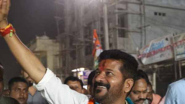 నక్సలైట్లు బాంబులతో ప్రగతి భవన్ పేల్చాలన్న రేవంత్ రెడ్డి 