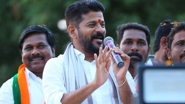 మేం గెలిపిస్తే మా గుండెల మీద తన్ని వెళ్ళిన ఎమ్మెల్యేలు ఇప్పుడలా : రేవంత్ రెడ్డి