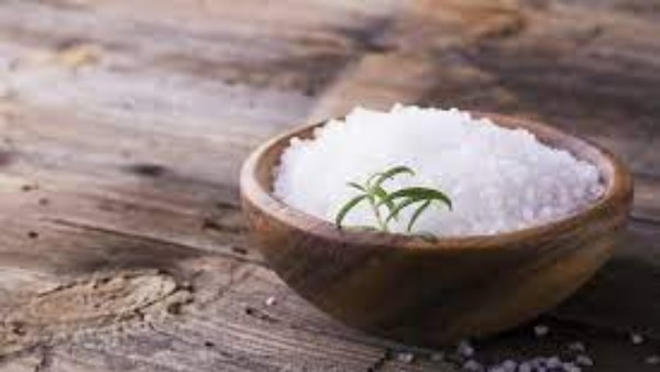 చిన్న పిల్లలకు దిష్టి తగలకుండా ఏం చేయాలి..?