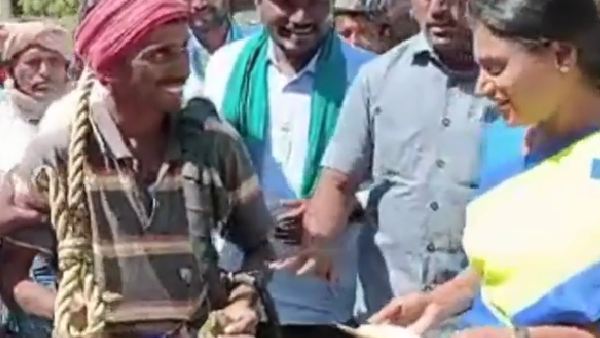 ఆ ఇద్దరి పాదయాత్ర