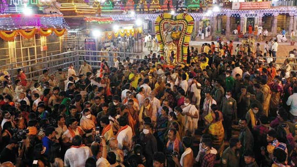 శయనోత్సవం, ఏకాంత సేవతో బ్రహ్మోత్సవాలు పూర్తి శయనోత్సవం, ఏకాంత సేవతో బ్రహ్మోత్సవాలు పూర్తి