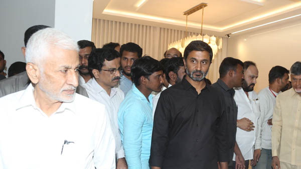 mp vijayasai reddy comments on tarakaratna death