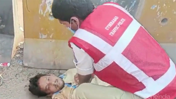 మానవత్వం లోను, రక్షించడంలోనూ ఫ్రెండ్లీ పోలీసింగ్ కు ఉదాహరణ