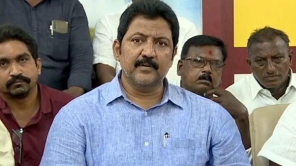నేనూ ఆ స్కూల్ లోనే చదివా..