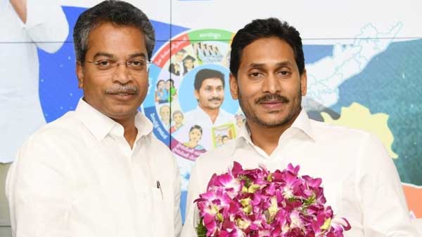 జగన్ ను సీఎం కావాలి.. దేవినేని ఉమా ఓడాలి