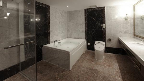 బాత్ రూమ్ వాస్తు దోషాలు పోవాలంటే ఈ చిట్కా ట్రై చెయ్యండి