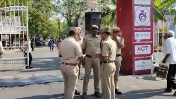 మధ్యాహ్నం అంత్యక్రియలు 