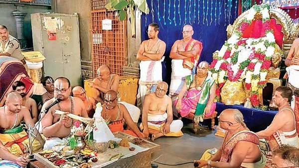 పాంచరాత్రాగమ రీతిలో బ్రహ్మోత్సవాలు