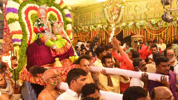 యాదాద్రికి చేరుకున్న అఖండ జ్యోతి యాత్ర