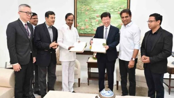 యంగ్ ల్యూ బృందానికి విందుతో కేసీఆర్ ఆతిథ్యం యంగ్ ల్యూ బృందానికి విందుతో కేసీఆర్ ఆతిథ్యం