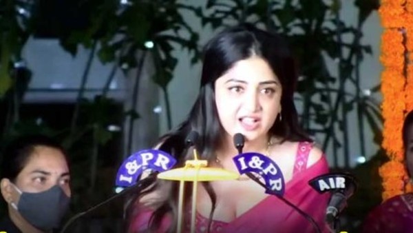 I am also Telanganas daughter: Poonam Kaur emotional words I am also Telanganas daughter: Poonam Kaur emotional words