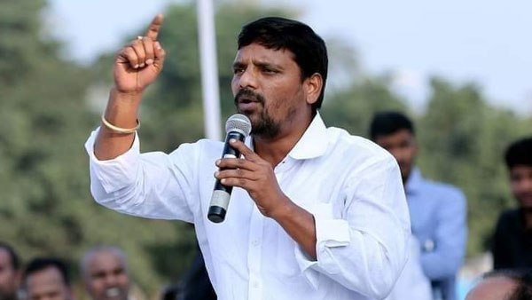 theenmar mallanna arrested: police raids in q news office theenmar mallanna arrested: police raids in q news office
