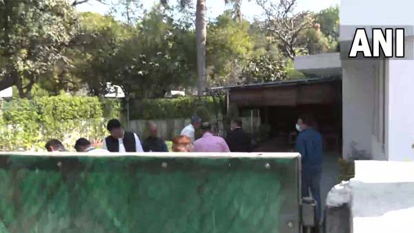 CBI raids on Misa Bharti residence a day after Rabri Devi enquiry, Lalu Yadav also questioned