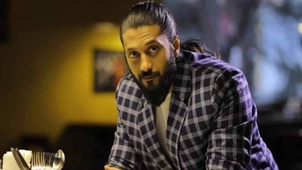 జైలుకు వెలుతూ హీరోయిజం చూపించిన నటుడు