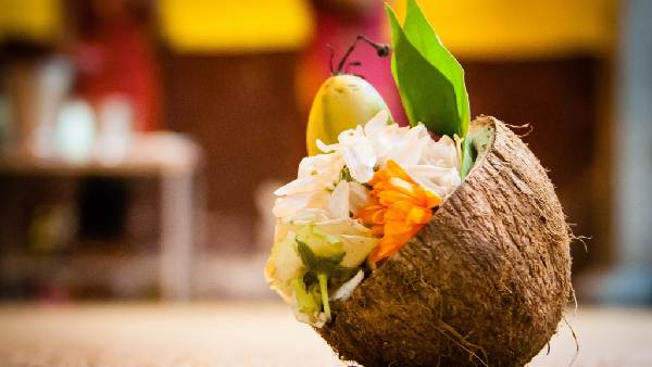 కొబ్బరికాయలో పువ్వు వస్తే అదృష్టమా?