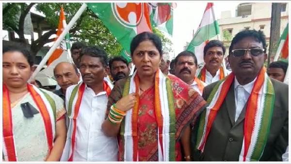 apcc massive protests in vijayawada and other cities against rahul gandhis disqualification