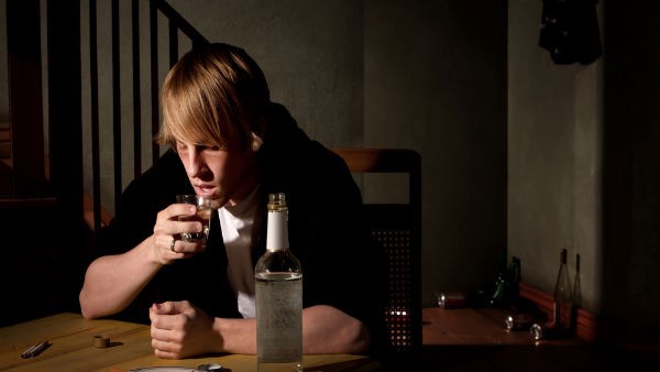 రాత్రికి నీ భార్యను పంపించురా