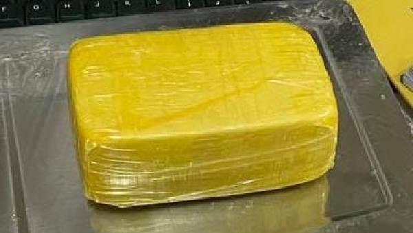 ఒకే నెలలో ముంబై ఎయిర్ పోర్ట్ లో రెండో ఘటన