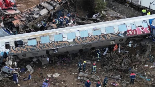 25 మందికి తీవ్ర గాయాలు 25 మందికి తీవ్ర గాయాలు