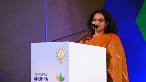 గ్రాండ్ సక్సెస్ వెనుక.. గ్రాండ్ సక్సెస్ వెనుక..