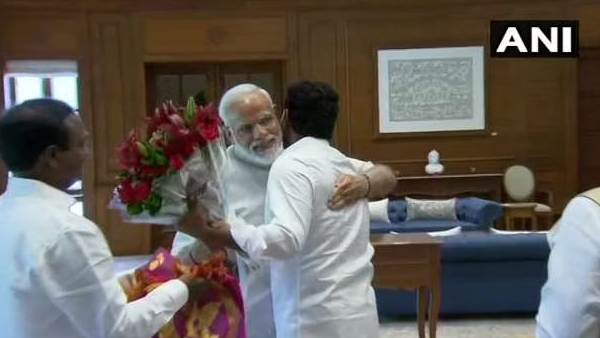 ap cm ys jagan met pm modi in parliament-submit representation with 14 pending issues in ap
