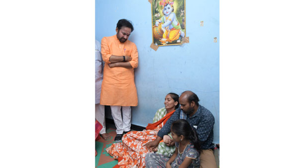 కుక్కల నియంత్రణకు శాశ్వత పరిష్కరాం కావాలి.. కుక్కల నియంత్రణకు శాశ్వత పరిష్కరాం కావాలి..