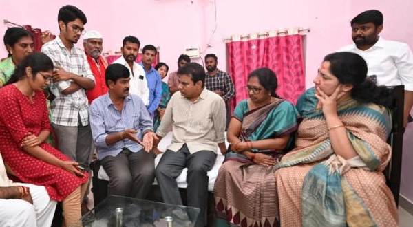 Preethi death case updates: court rejected bail to saif; preethi parents met ktr Preethi death case updates: court rejected bail to saif; preethi parents met ktr