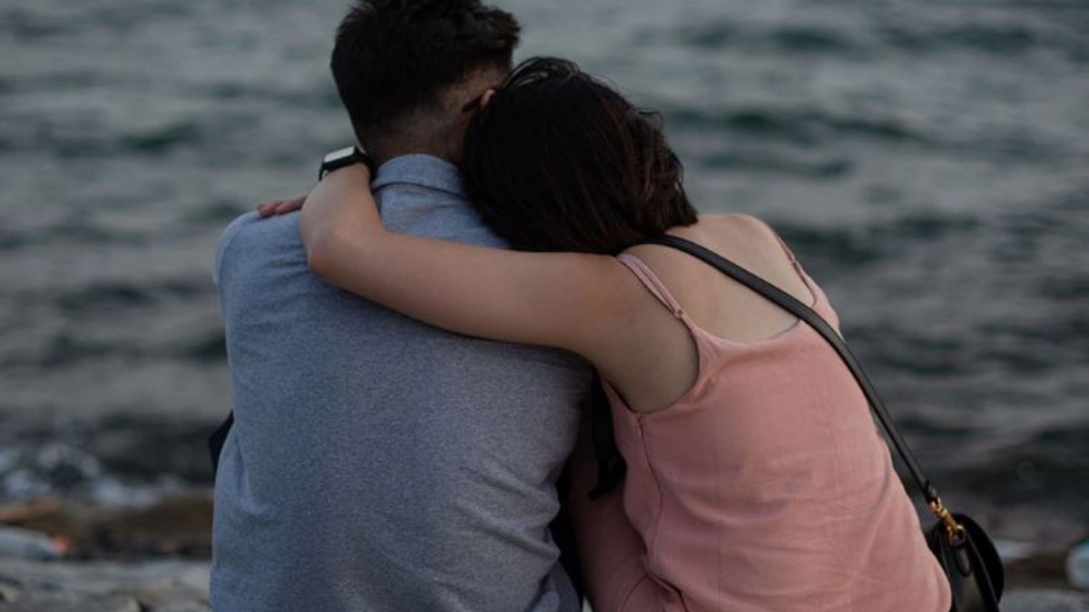 పాలతో కలిపి వీరు తీసుకోకూడదు