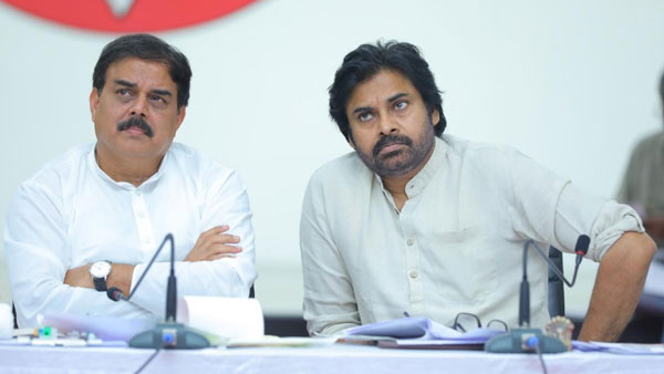 ఆవిర్భావ సభలో క్లారిటీ ఇస్తారా ఆవిర్భావ సభలో క్లారిటీ ఇస్తారా