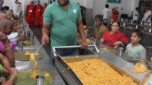 Poor food for devotees in Tirumala