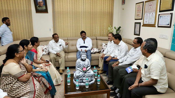  Ram Gopal Varma received Civil Engineering certificate from Acharya Nagarjuna University after 37 years