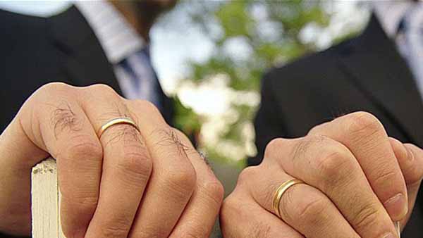 Centre opposes the legal recognition of same-sex marriage, files affidavit before the Supreme Court Centre opposes the legal recognition of same-sex marriage, files affidavit before the Supreme Court