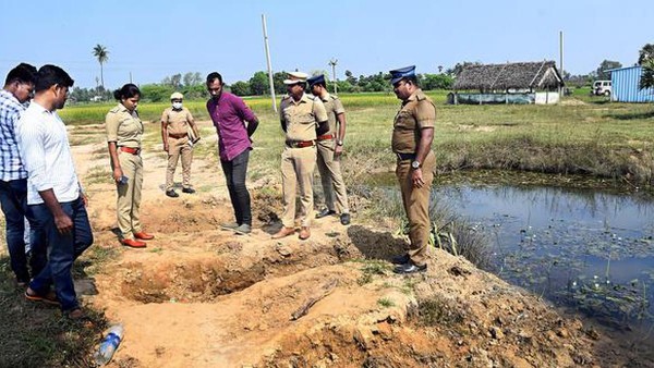 Friends who killed a college student and buried the body in the forest in Tamil Nadu. Friends who killed a college student and buried the body in the forest in Tamil Nadu.