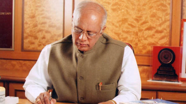 సీఎం మీద సెటైర్లు వేసిన ఎంపీ సీఎం మీద సెటైర్లు వేసిన ఎంపీ