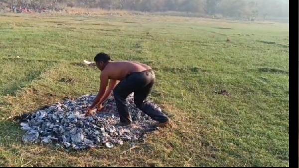 11లక్షల డబ్బు డిపాజిట్ చేయాలని ఆదేశం