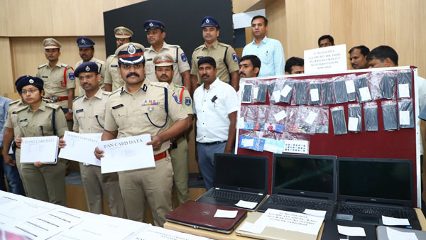 cyberabad cp stephen raveendra press meet on data theft gang