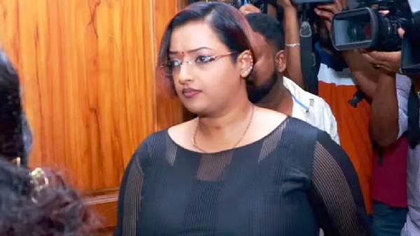 సీఎం ఫ్యామిలీకి లింక్ పెట్టిన స్వప్నా సురేష్