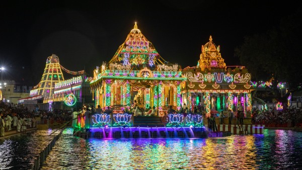 ఆర్జిత సేవలు రద్దు