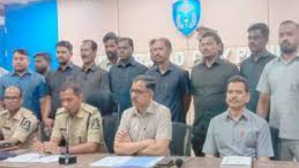 SIT Produced tspsc paper leak accuseds in nampally court SIT Produced tspsc paper leak accuseds in nampally court