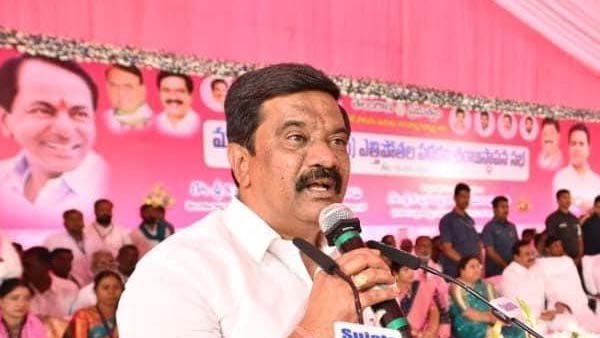 కులపిచ్చి రాజకీయాలపై మంత్రి వేముల ఘాటు వ్యాఖ్యలు కులపిచ్చి రాజకీయాలపై మంత్రి వేముల ఘాటు వ్యాఖ్యలు