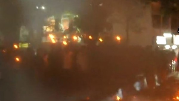 Karnataka: Bengaluru Police disperse the Youth Congress leaders who were carrying out protest Karnataka: Bengaluru Police disperse the Youth Congress leaders who were carrying out protest