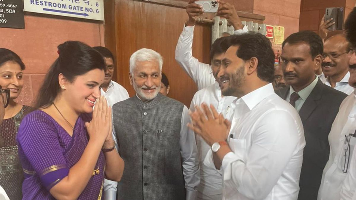 లాబీల్లో.. లాబీల్లో..