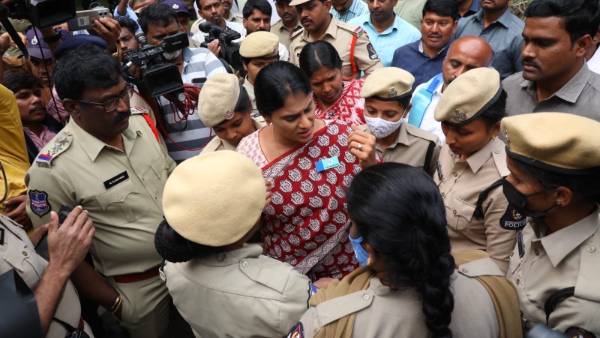 TSPSC Paper leak: YSRTP Chief YS Sharmila demand enquiry by CBI and sitting judges