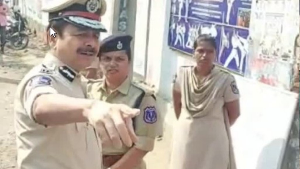 A constable stops Rachakonda CP