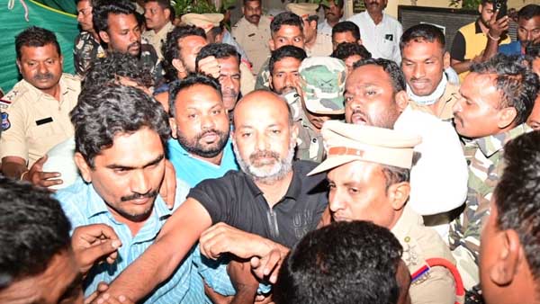  Bandi Sanjay arrested 
