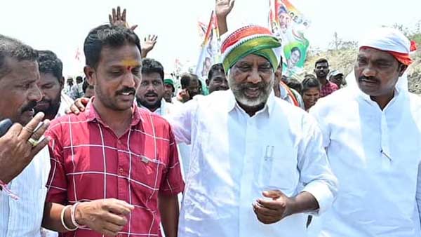 bhatti vikramarka assurances to people in padayatra,