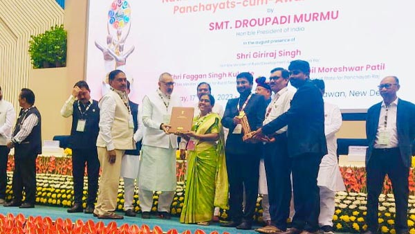 Errabelli is proud of Telangana winning central national awards.