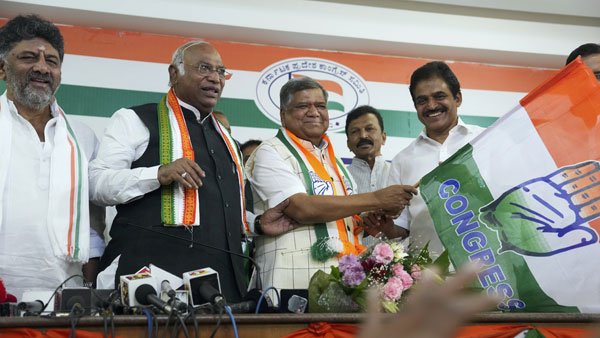 Jagadish Shettar joins Congress Jagadish Shettar joins Congress