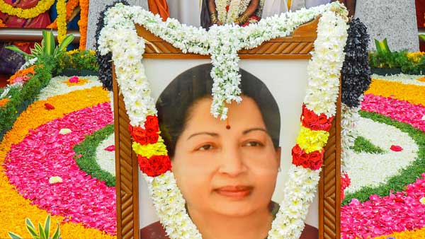 Bengaluru special court has issued orders to auction J. Jayalalithaas gold jewellery, silver and goods worth crores